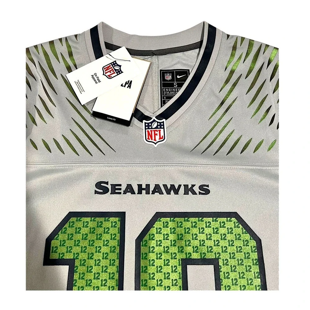 Nike new tags